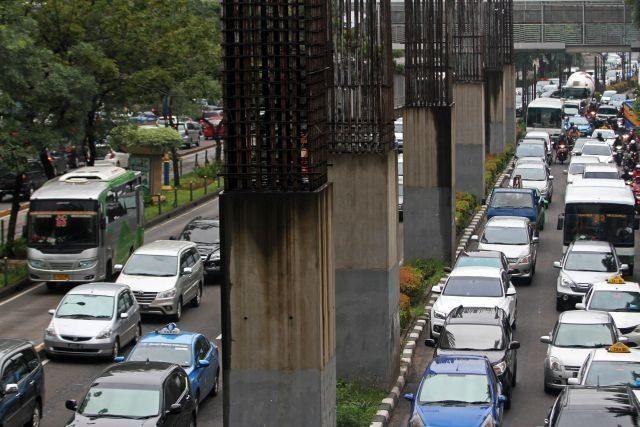 Pramono Minta PT Adhi Karya Bongkar Tiang Monorel Terbengkalai