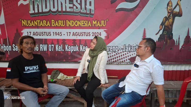 Artis Cantik Camelia Panduwinata Lubis Menangis Melihat Penderitaan Warga Kebun Sayur yang Digusur Secara Paksa