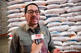 Firman Soebagyo : Ada Apa Dengan Pergantian Dirut Bulog?